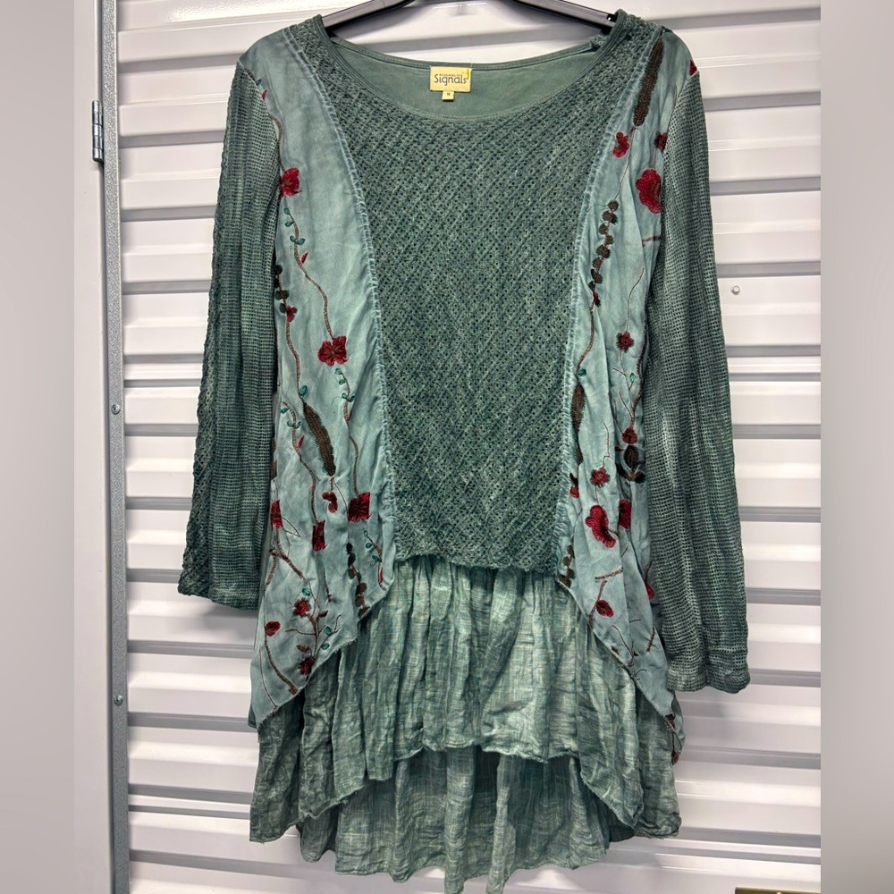 Signals  Floral Women's Top M